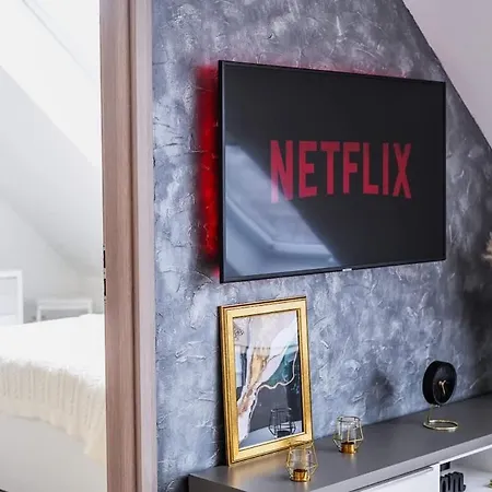 Luxury In The Center Apartment *