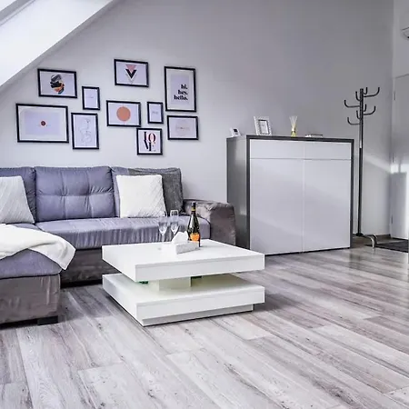 Luxury In The Center Apartment Pressburg